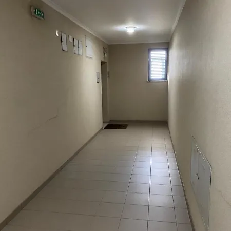 Superbe Proche De La *